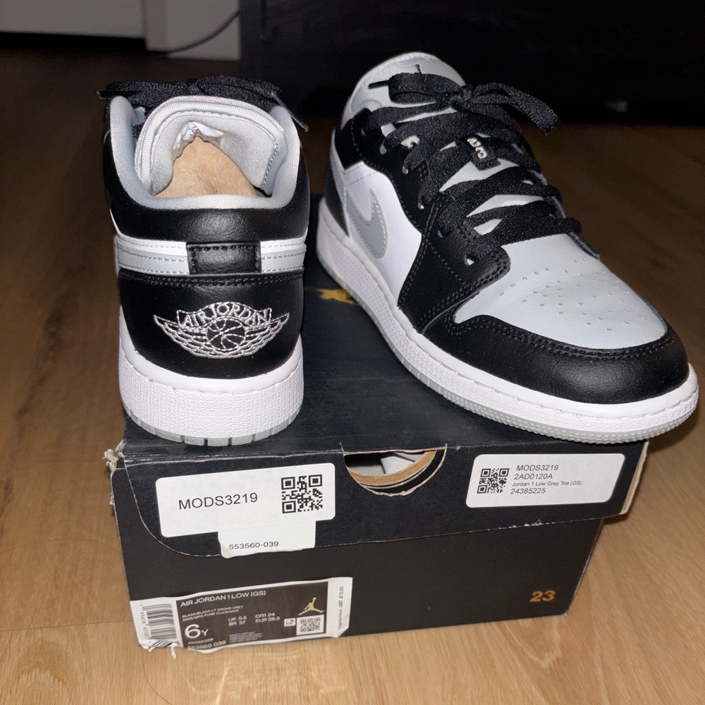 Jordan 1 Low Grey Toe